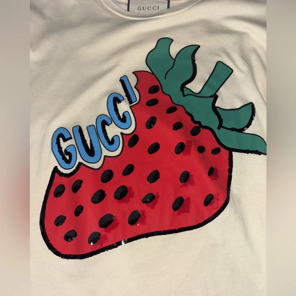 🍓Gucci Strawberry Sequin Cream Short Sleeve Shirt